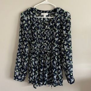 Motherhood Maternity navy floral blouse. Like new condition. Size S